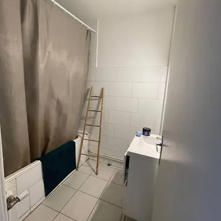 Appartement 2 Chambres Parking Draps Et Serviettes Non Fournies Agen Extérieur photo