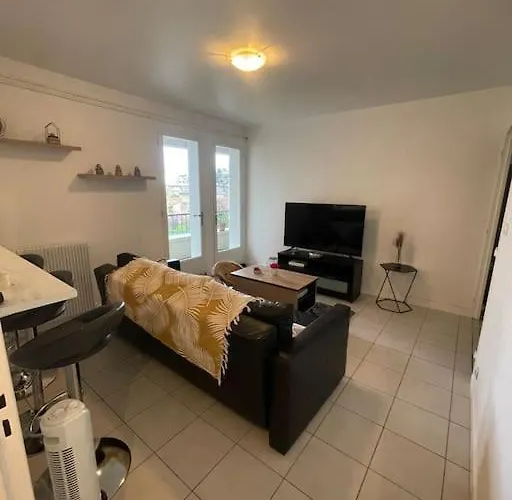 Appartement 2 Chambres Parking Draps Et Serviettes Non Fournies